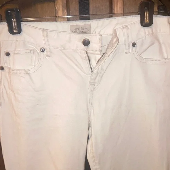 Aeropostale Cream or Bone Colored Skinny Ankle Cropped Jeans Versatile Fit - Picture 4 of 9